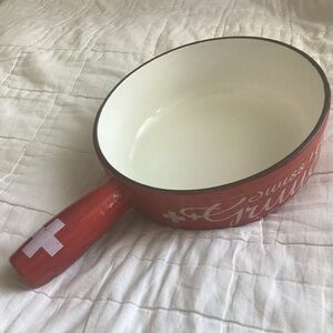 VINTAGE ENAMELED CAST IRON CHEESE FONDUE POT/STOVETOP COOKING POT